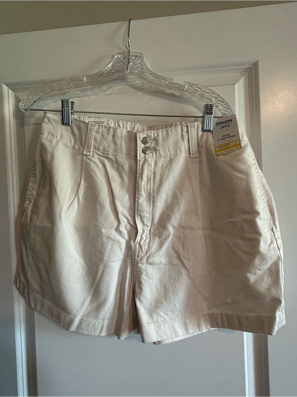 Denizen from Levi's Cream A-Line Loose Shorts